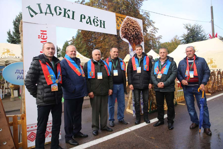Лучших тружеников села чествовали на фестивале-ярмарке «Дажынкі» в Большой Берестовице