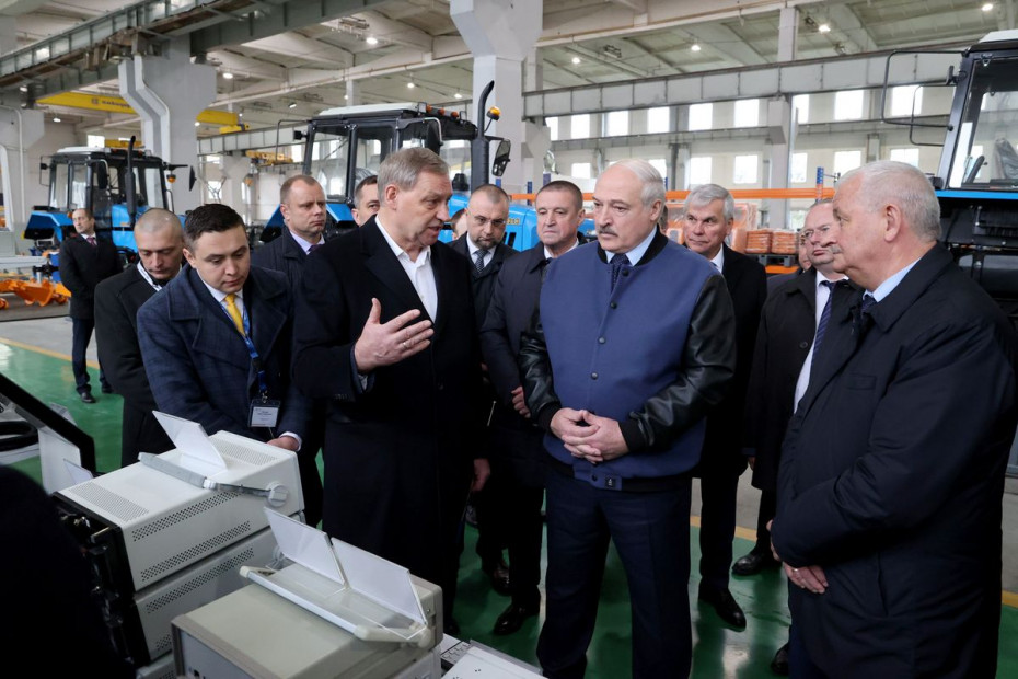 Лукашенко: каждый клочок земли должен быть использован на благо страны