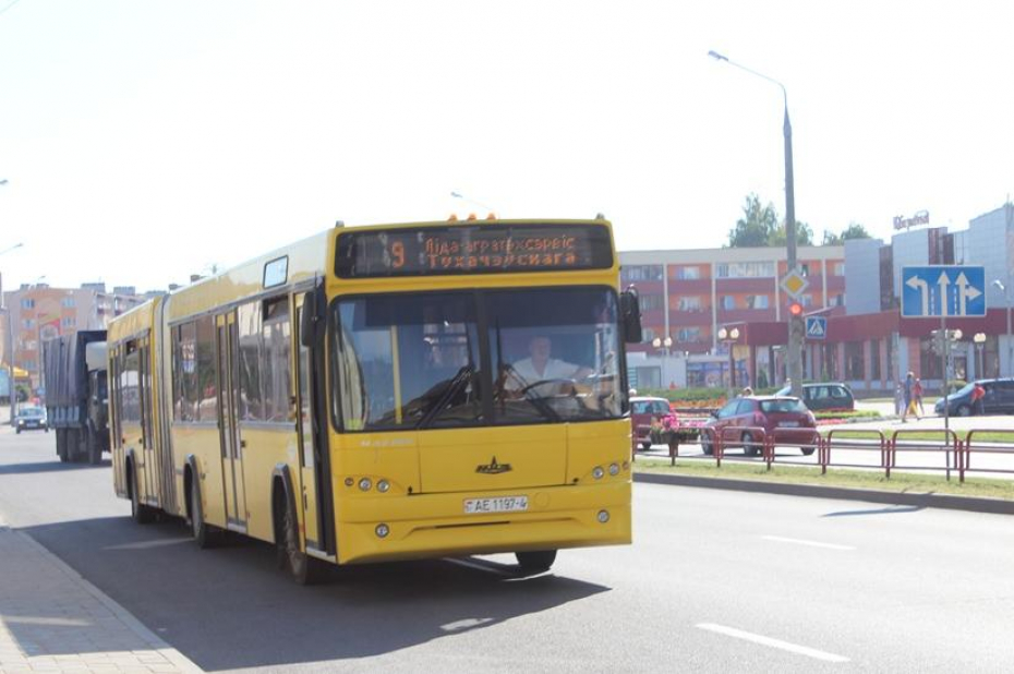 Автобусный парк пополнили три современных автобуса - предприятие постепенно обновляет свой подвижной состав